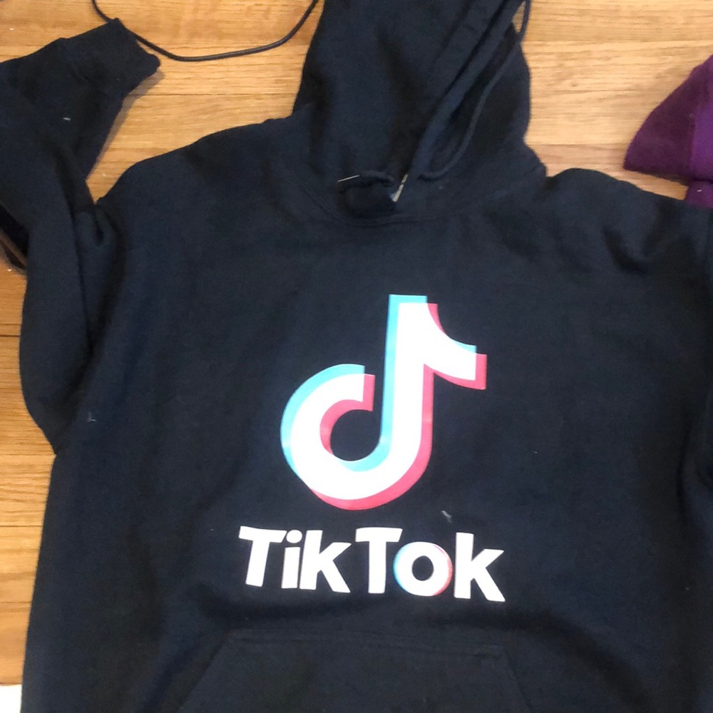 tiktok black hoodie!!